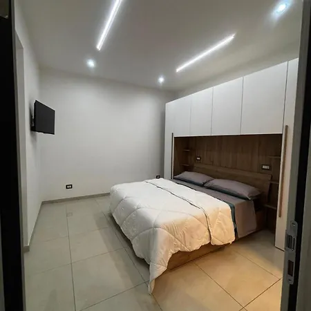 Roxy's In Konukevi Roma